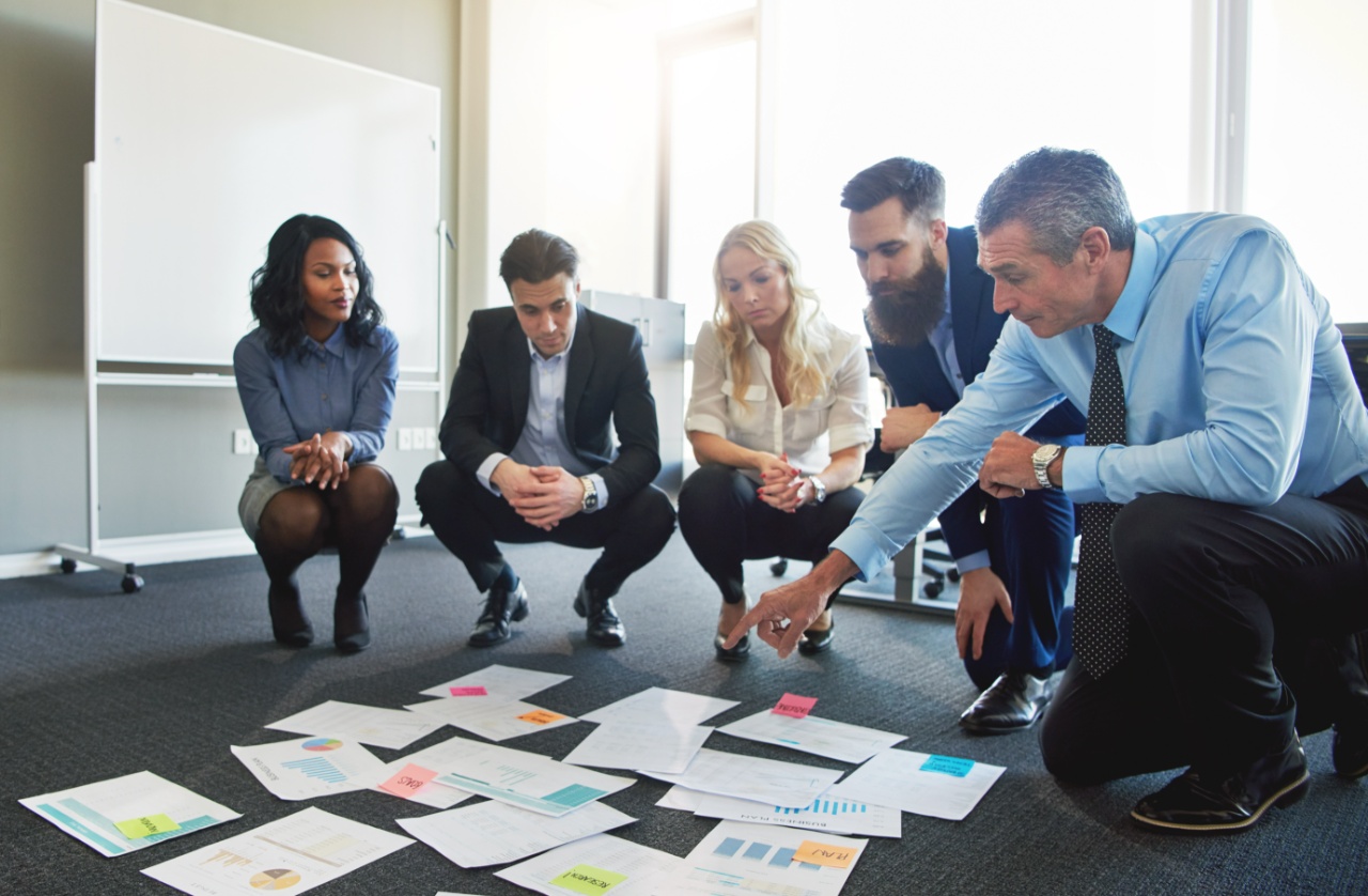 Strategische collega's van de or die praten over Medezeggenschap in een Veranderende Wereld.